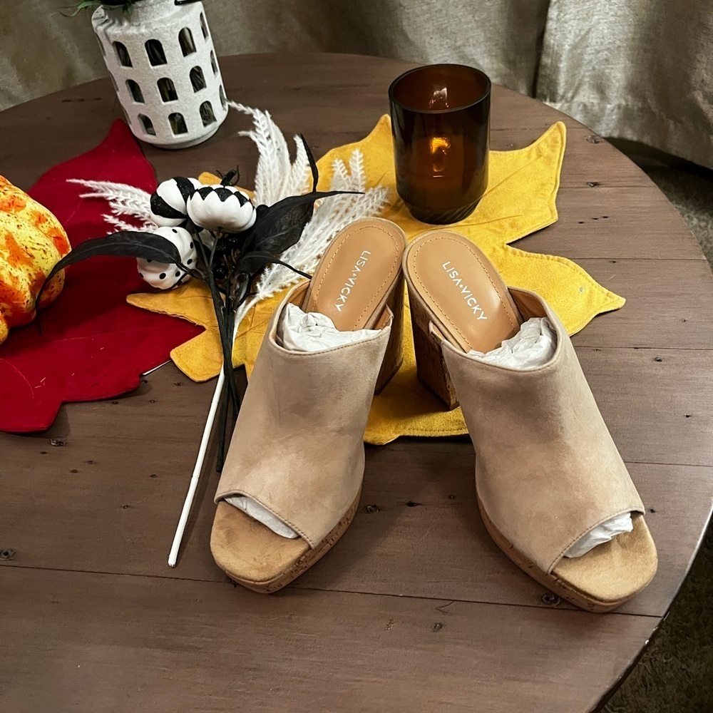 Women's LisaVicky Tan Open-Toe Mules​​​